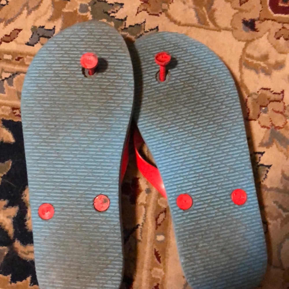 Women’s Disney flip-flops! - Picture 2 of 2